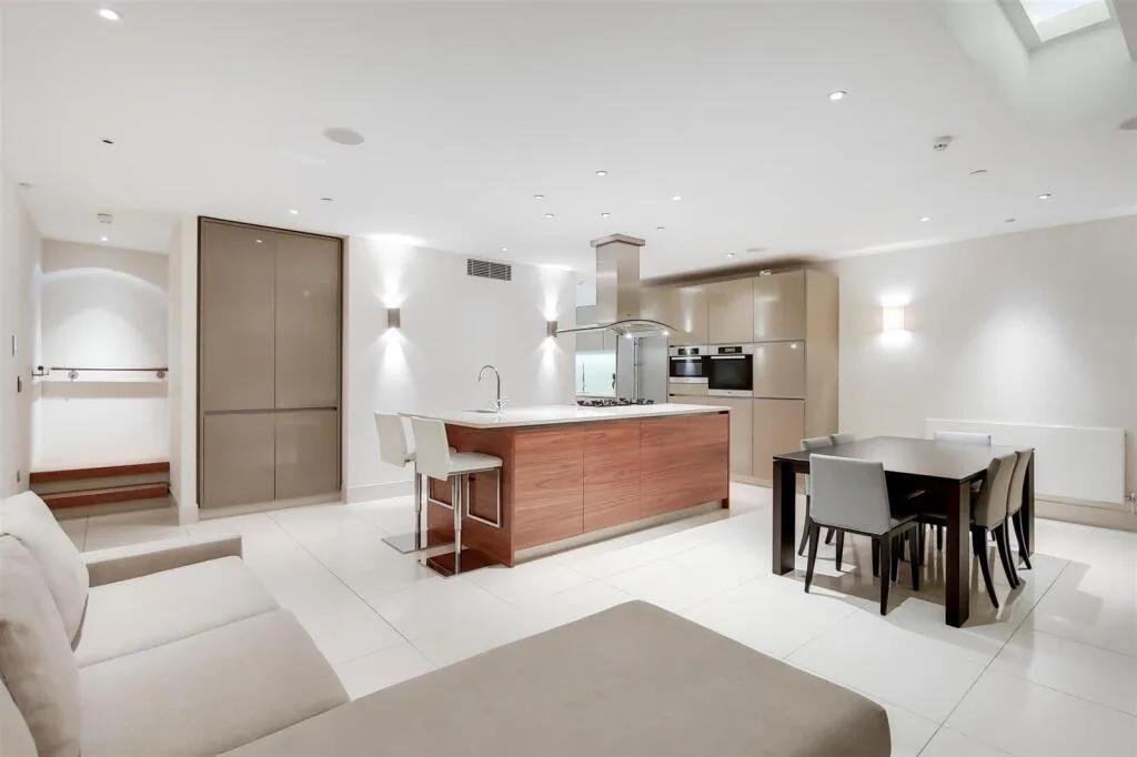 3 bedroom detached house for rent
