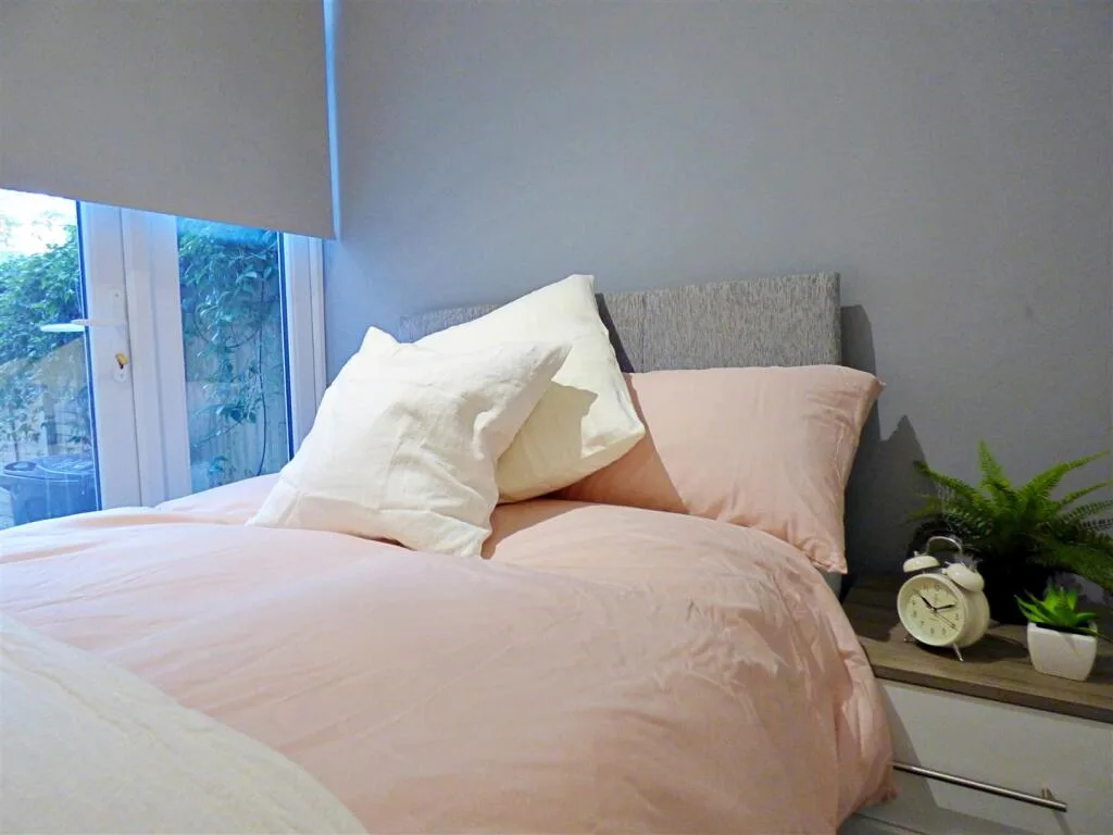 1 bedroom house share for rent