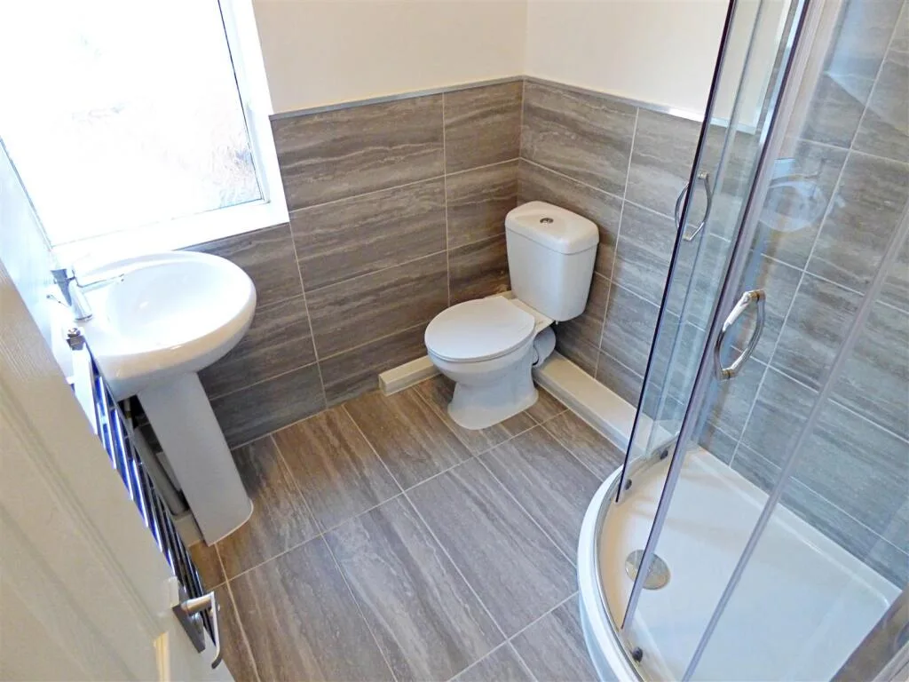 1 bedroom house share for rent