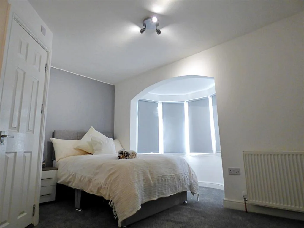 1 bedroom house share for rent