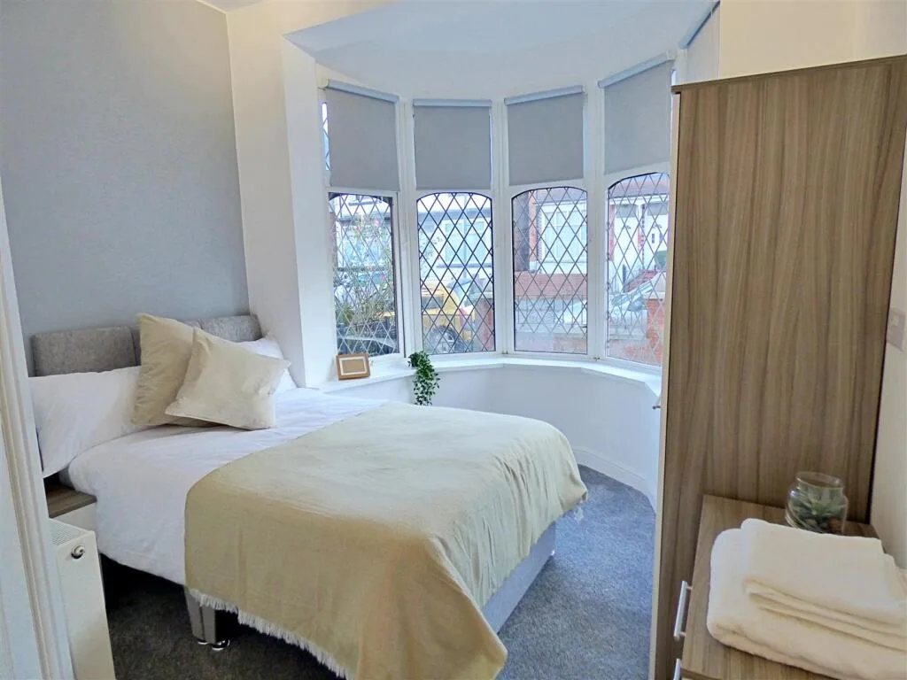 1 bedroom house share for rent