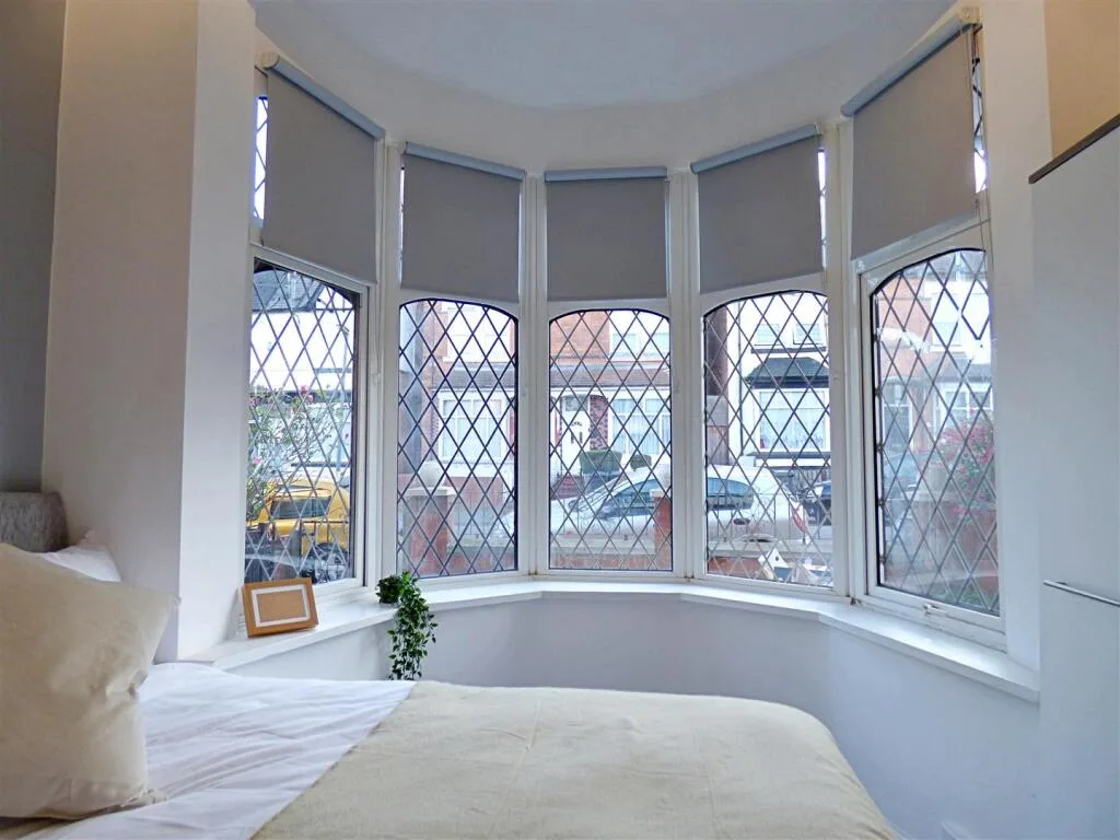1 bedroom house share for rent