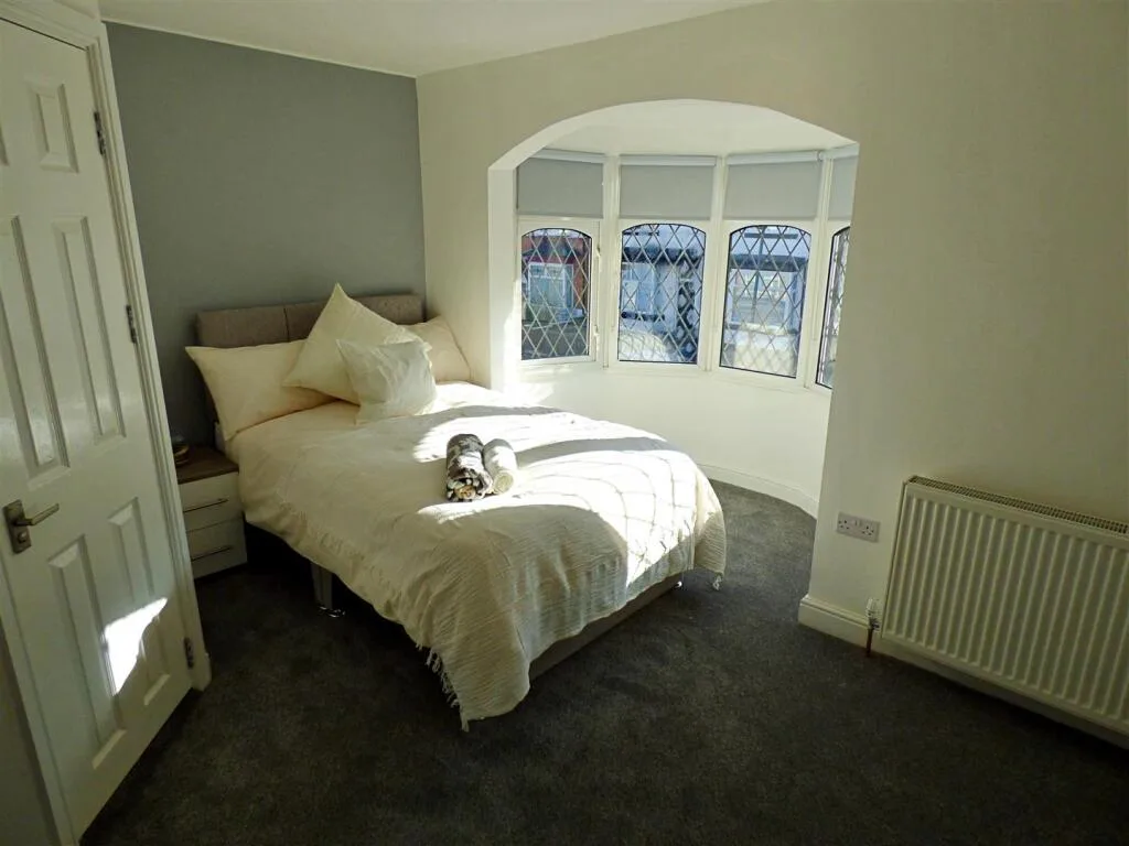 1 bedroom house share for rent