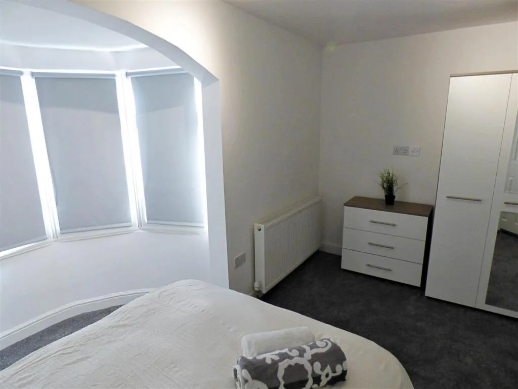 1 bedroom house share for rent