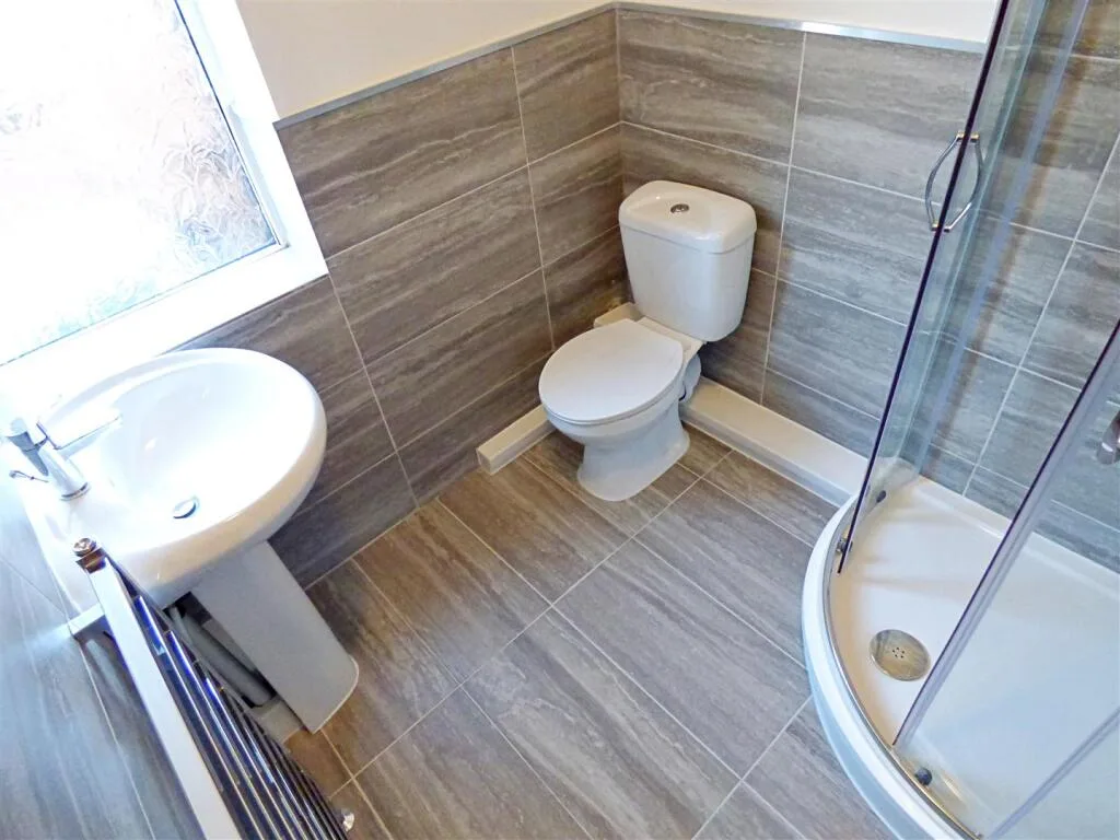 1 bedroom house share for rent