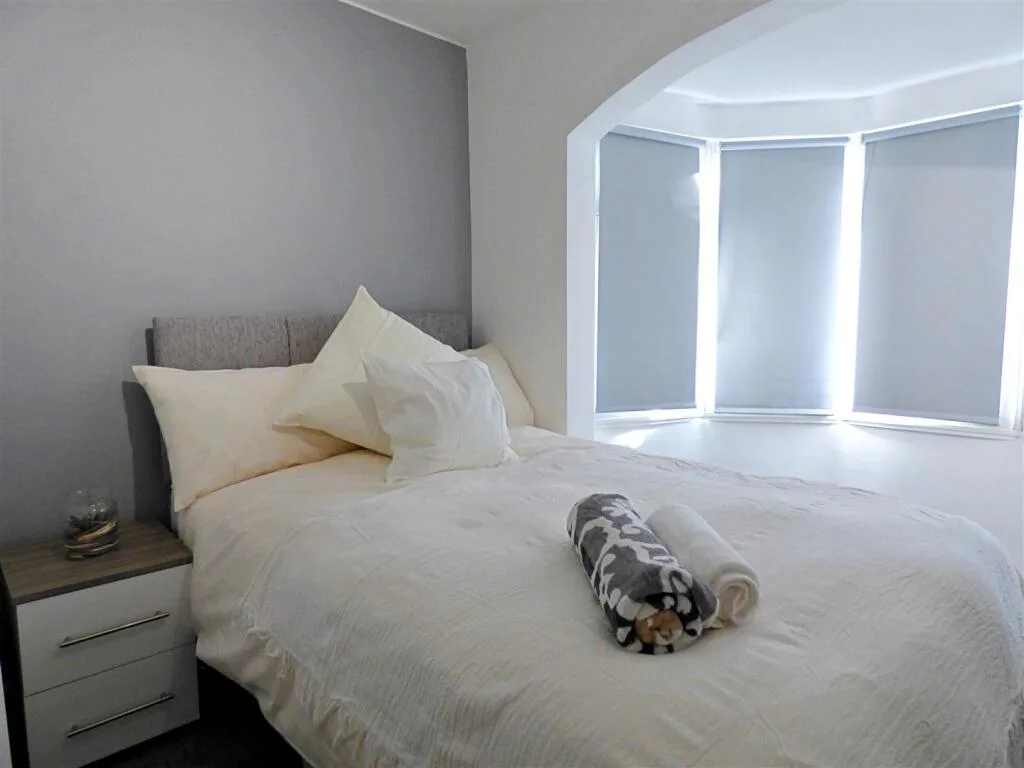 1 bedroom house share for rent