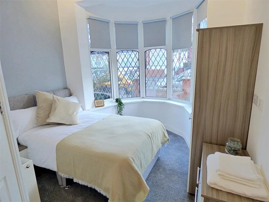 1 bedroom house share for rent