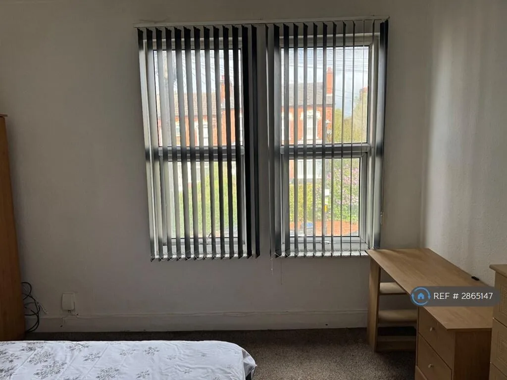 1 bedroom house share for rent