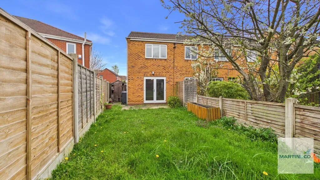 2 bedroom semi-detached house for rent