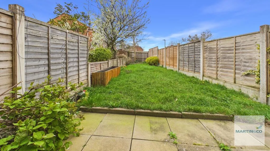 2 bedroom semi-detached house for rent