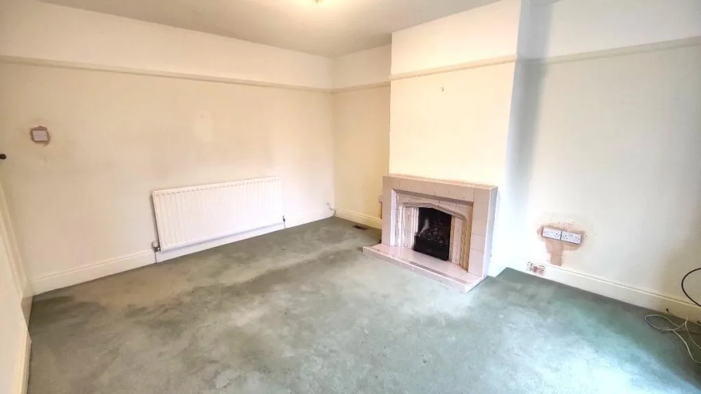 3 bedroom semi-detached house for rent