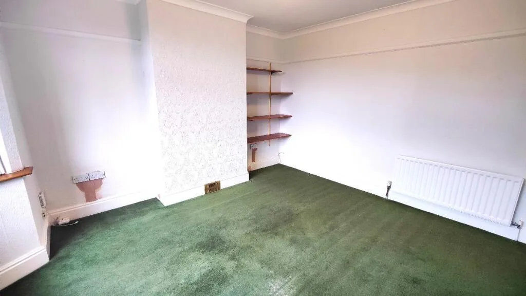 3 bedroom semi-detached house for rent