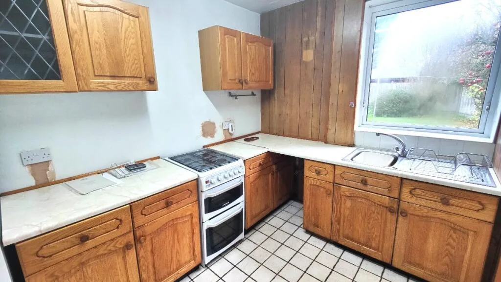3 bedroom semi-detached house for rent