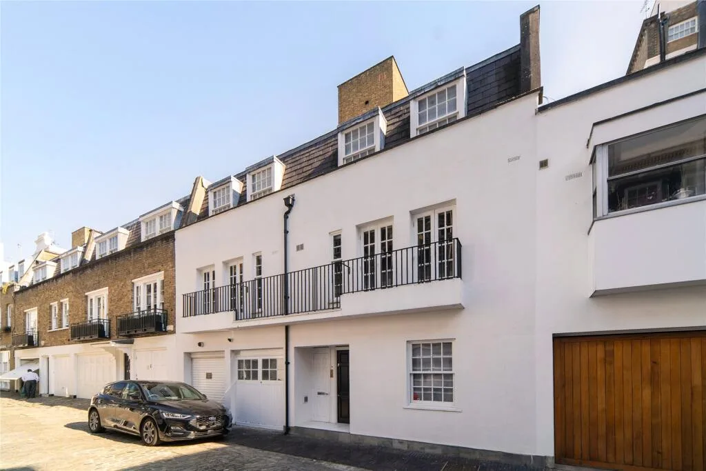 5 bedroom mews property for rent
