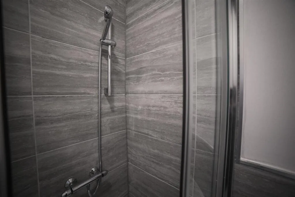 1 bedroom house share for rent
