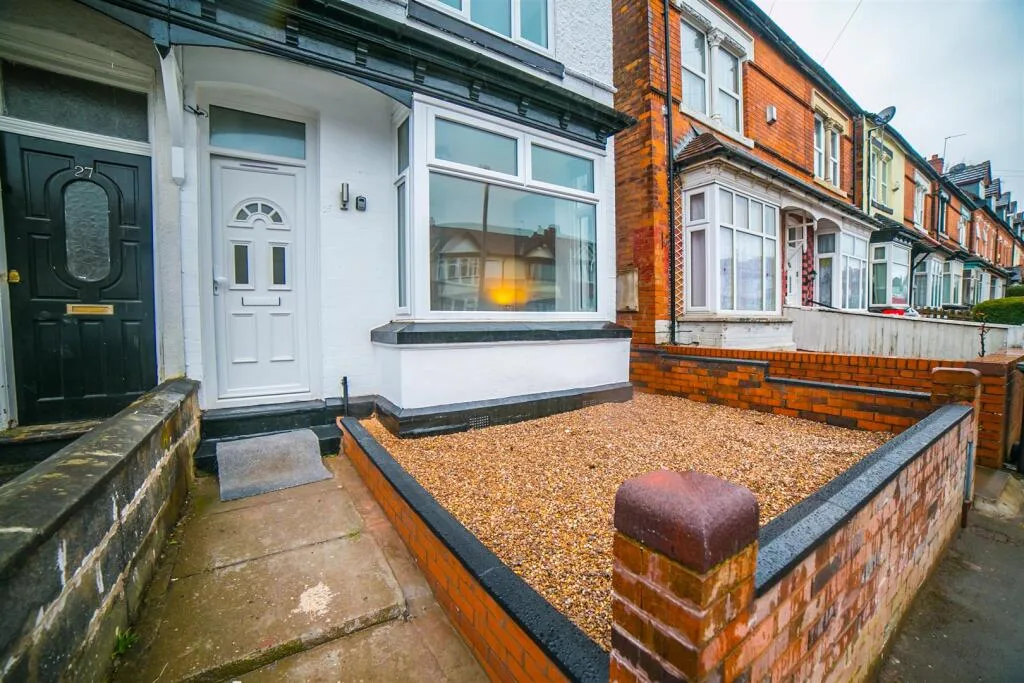 1 bedroom house share for rent