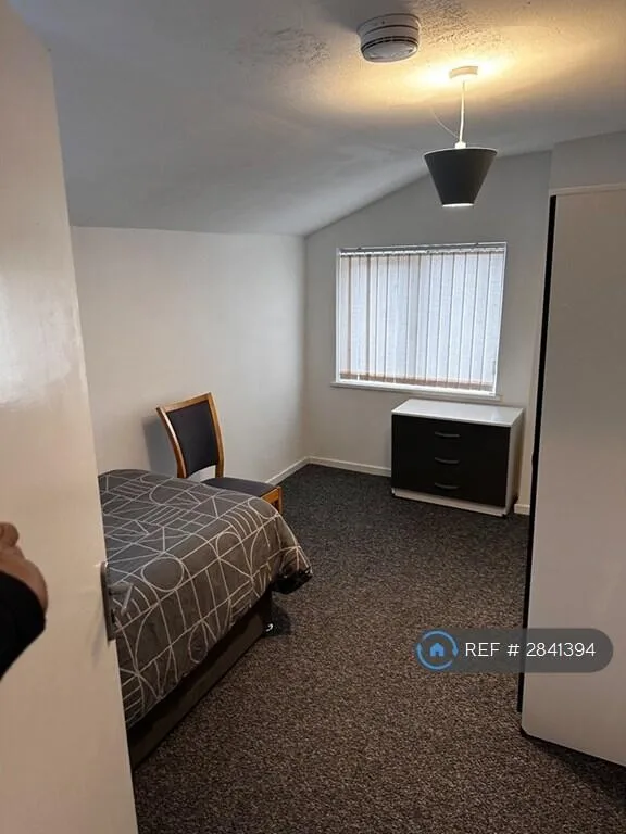 1 bedroom house share for rent