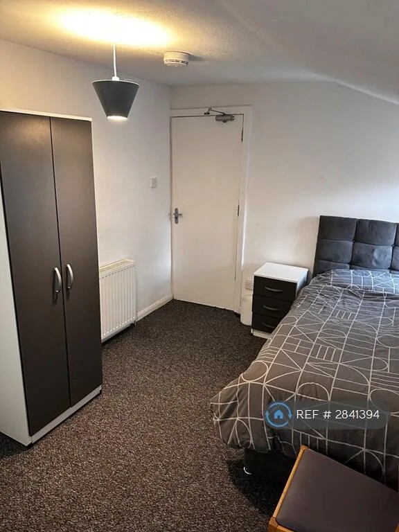 1 bedroom house share for rent