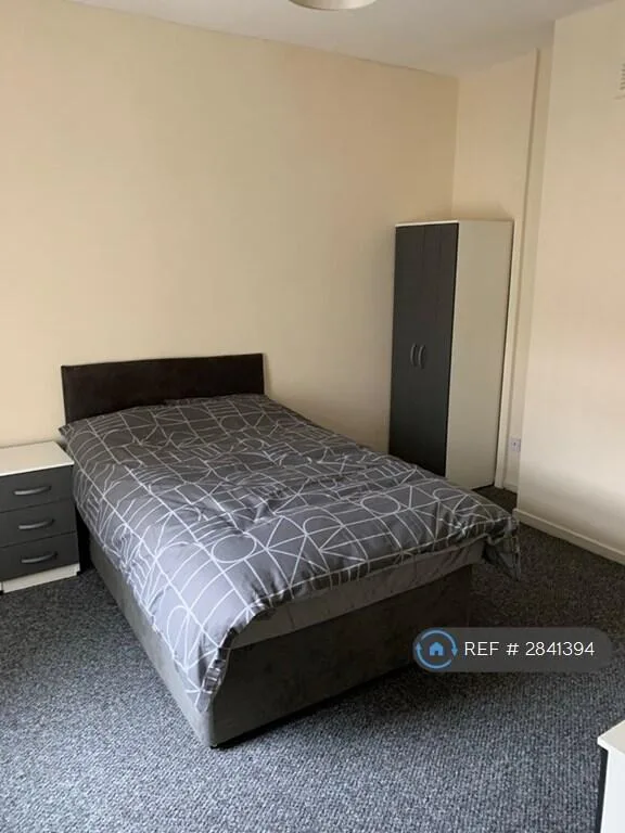 1 bedroom house share for rent