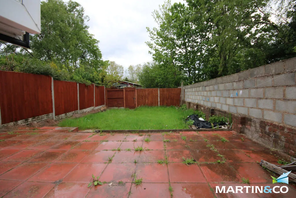 3 bedroom semi-detached house for rent
