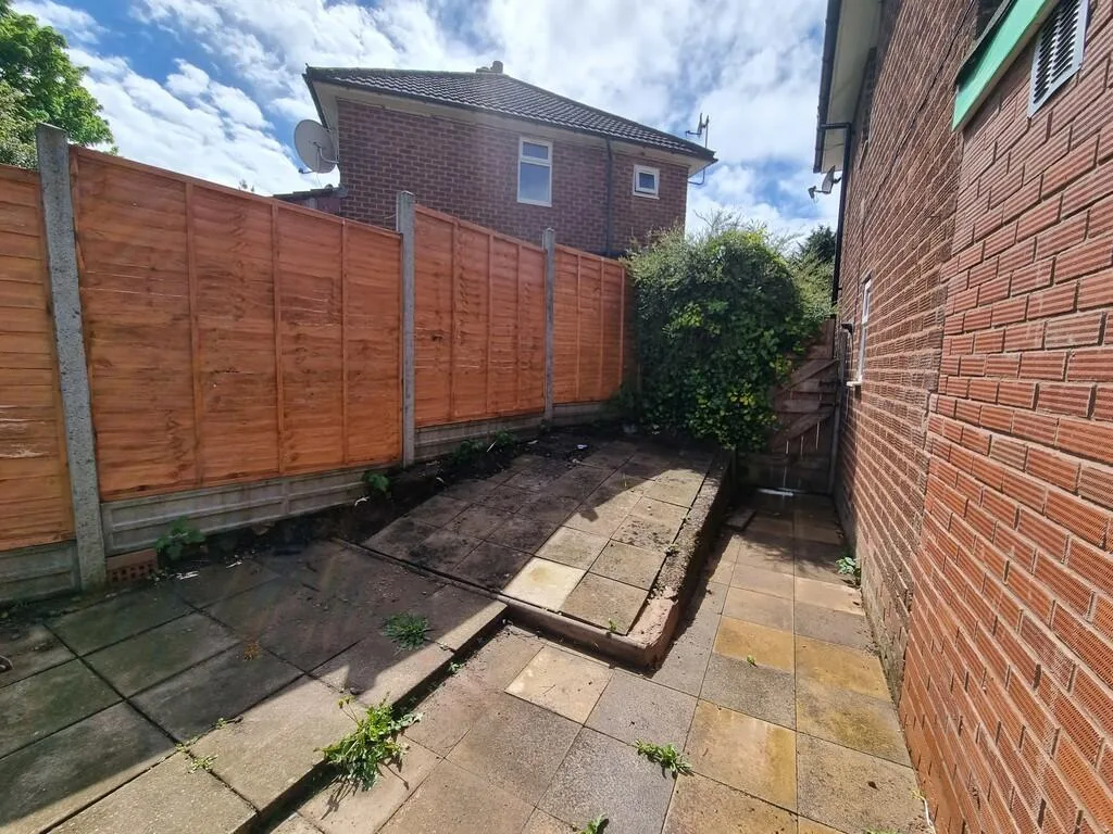 3 bedroom semi-detached house for rent