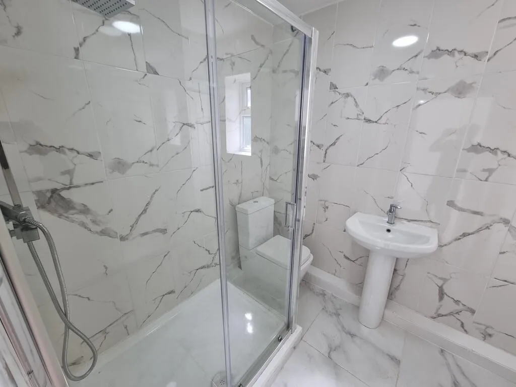 3 bedroom semi-detached house for rent