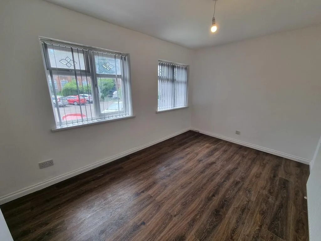 3 bedroom semi-detached house for rent