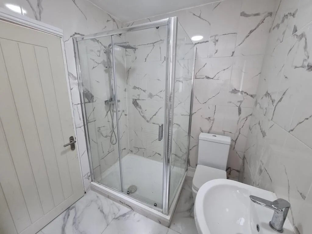 3 bedroom semi-detached house for rent