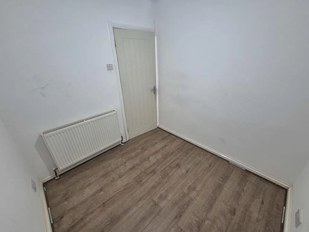 3 bedroom semi-detached house for rent