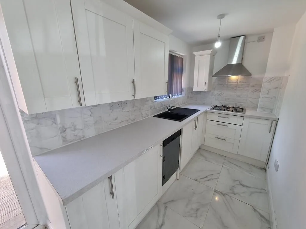 3 bedroom semi-detached house for rent
