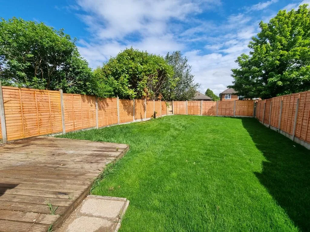 3 bedroom semi-detached house for rent