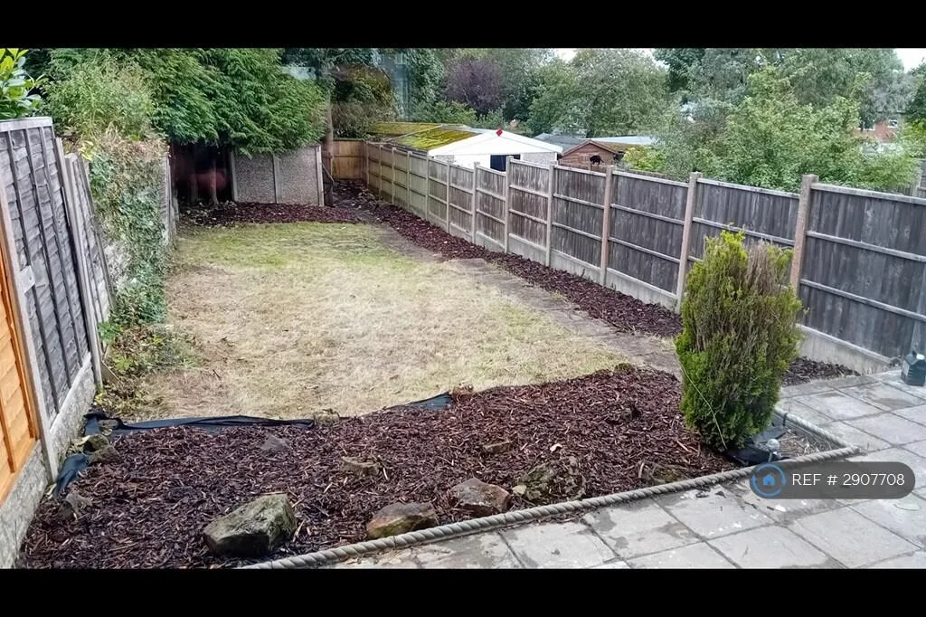 3 bedroom semi-detached house for rent