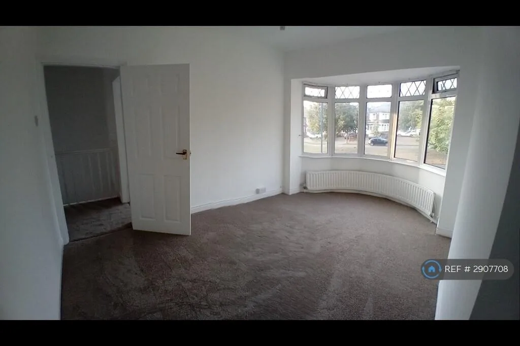 3 bedroom semi-detached house for rent