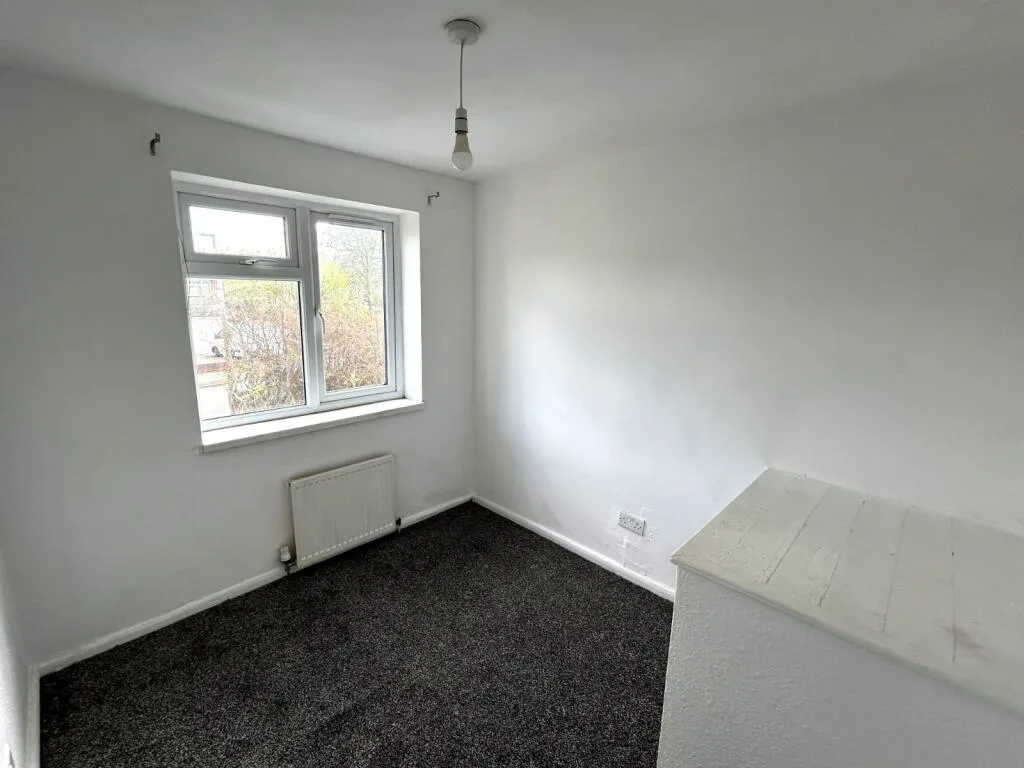 3 bedroom semi-detached house for rent