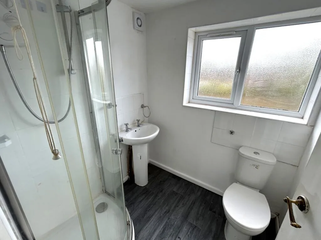3 bedroom semi-detached house for rent