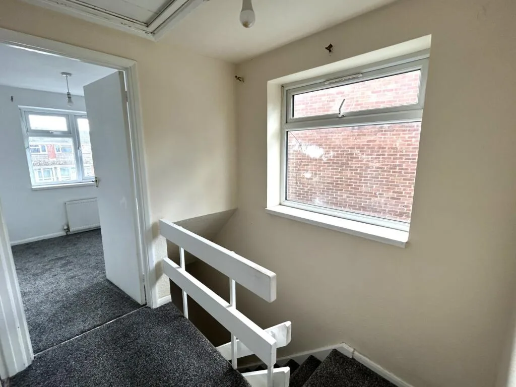 3 bedroom semi-detached house for rent