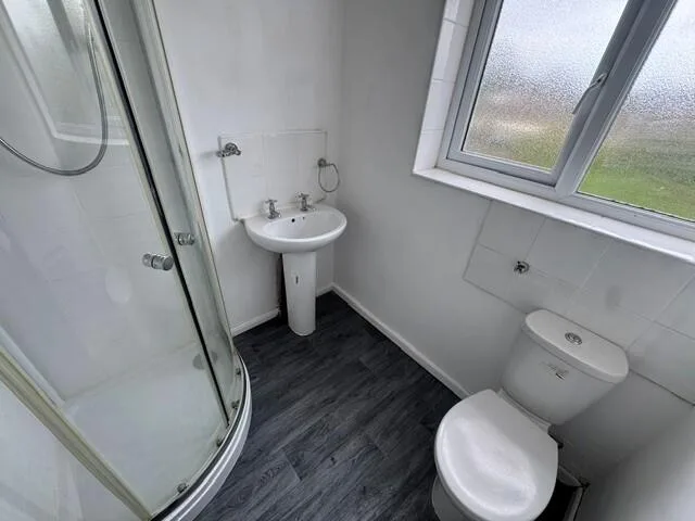 3 bedroom semi-detached house for rent