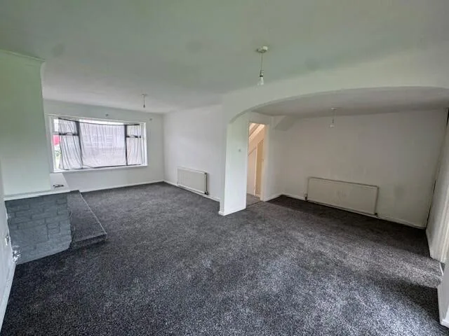 3 bedroom semi-detached house for rent