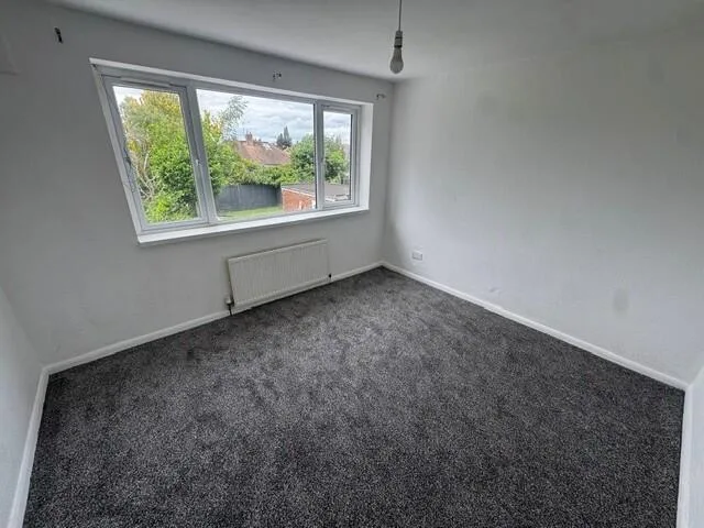 3 bedroom semi-detached house for rent