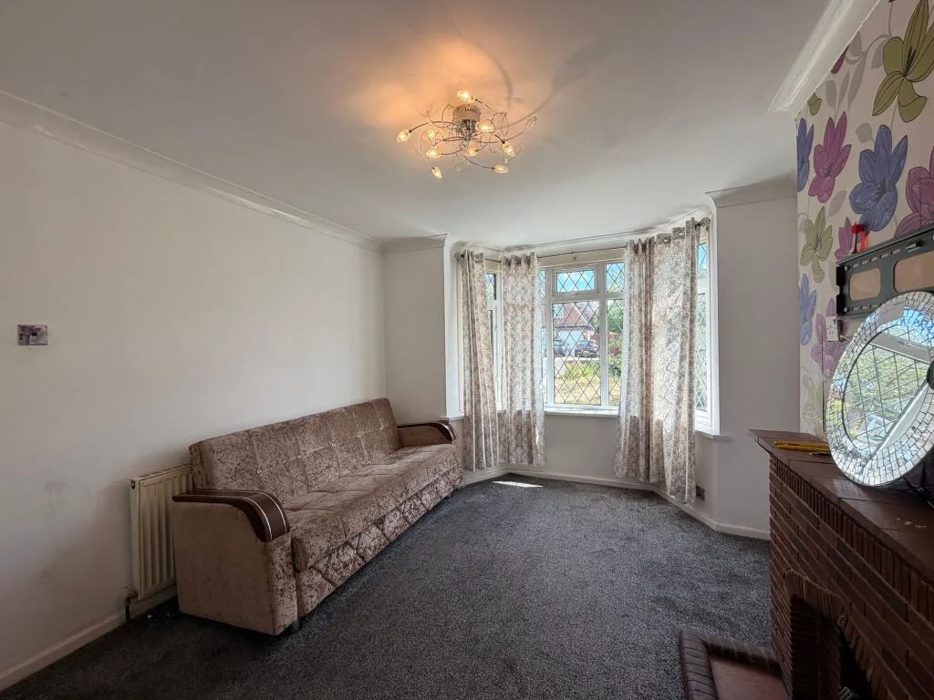 3 bedroom semi-detached house for rent