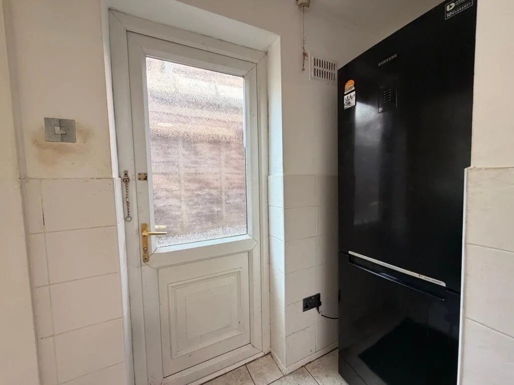 3 bedroom semi-detached house for rent