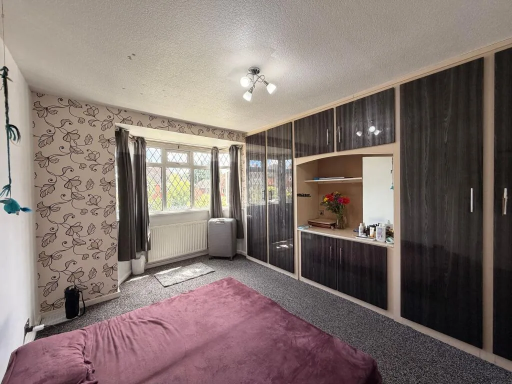3 bedroom semi-detached house for rent