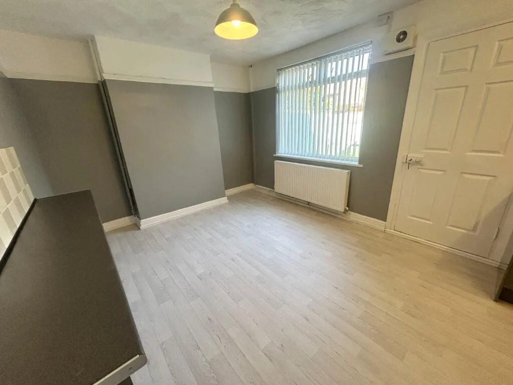 3 bedroom semi-detached house for rent