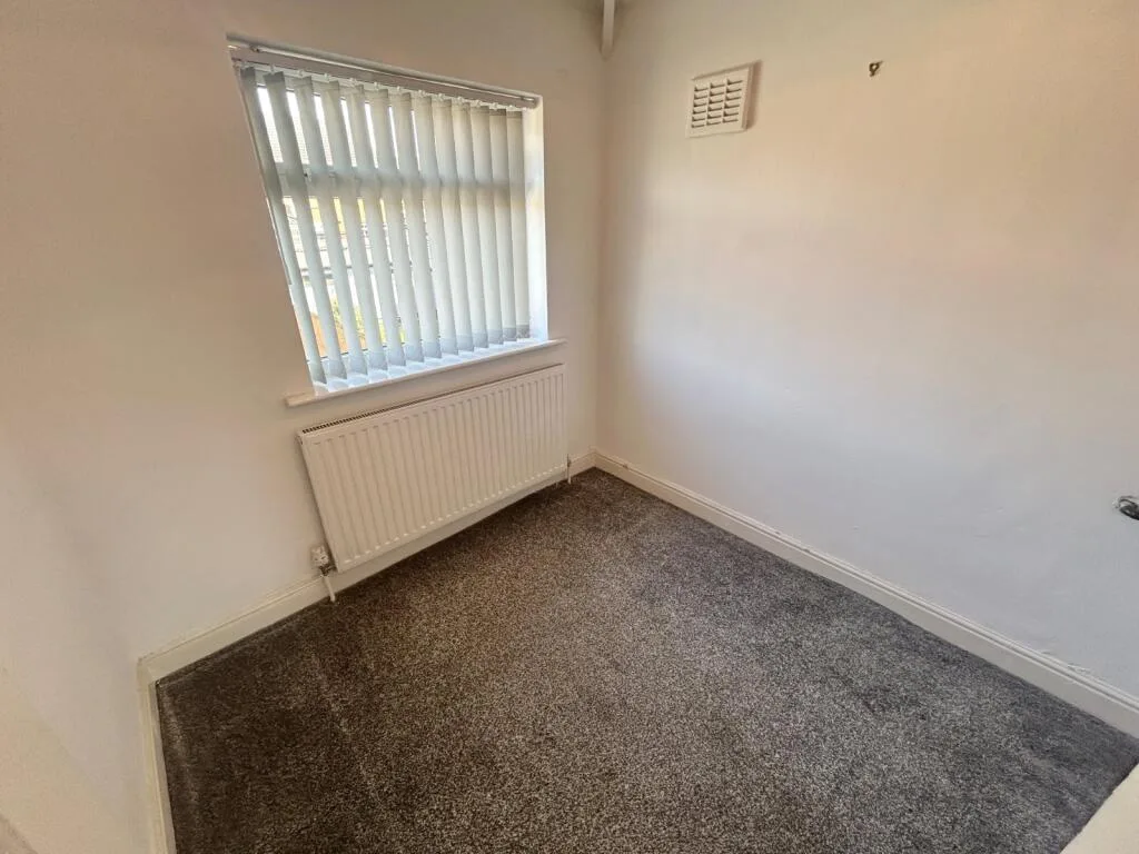 3 bedroom semi-detached house for rent