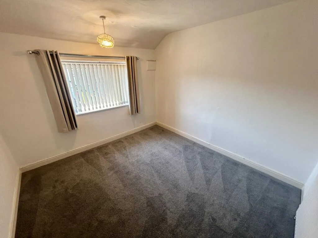 3 bedroom semi-detached house for rent