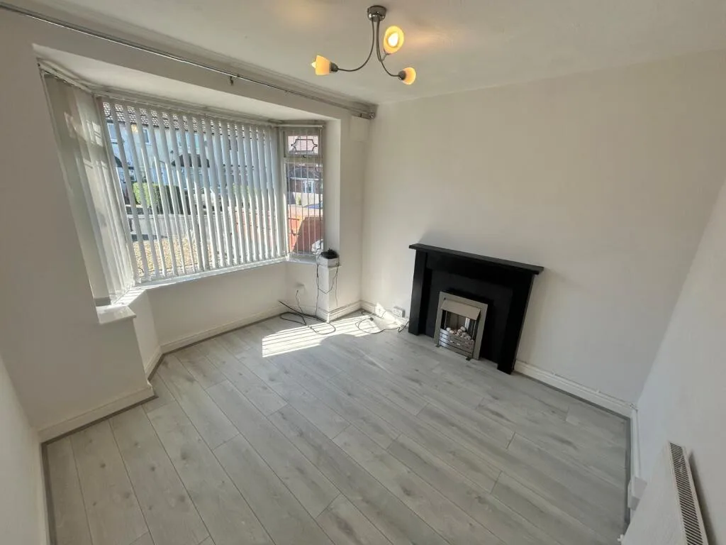 3 bedroom semi-detached house for rent