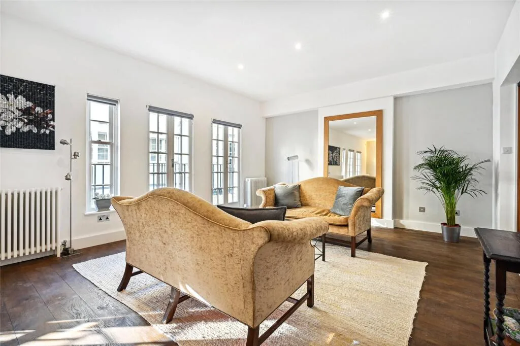 5 bedroom terraced house for rent