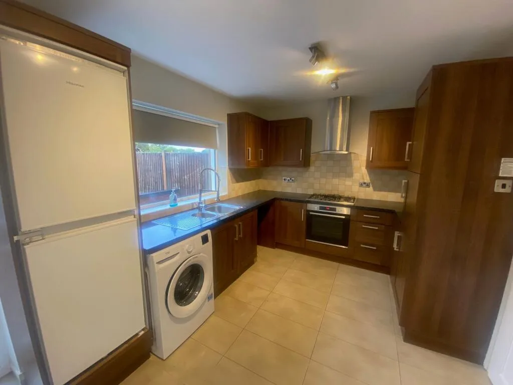2 bedroom house for rent
