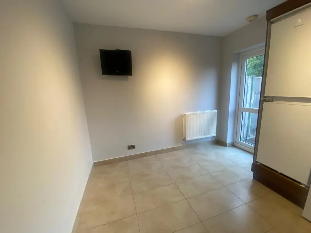2 bedroom house for rent