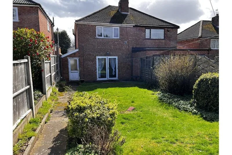 2 bedroom semi-detached house for rent